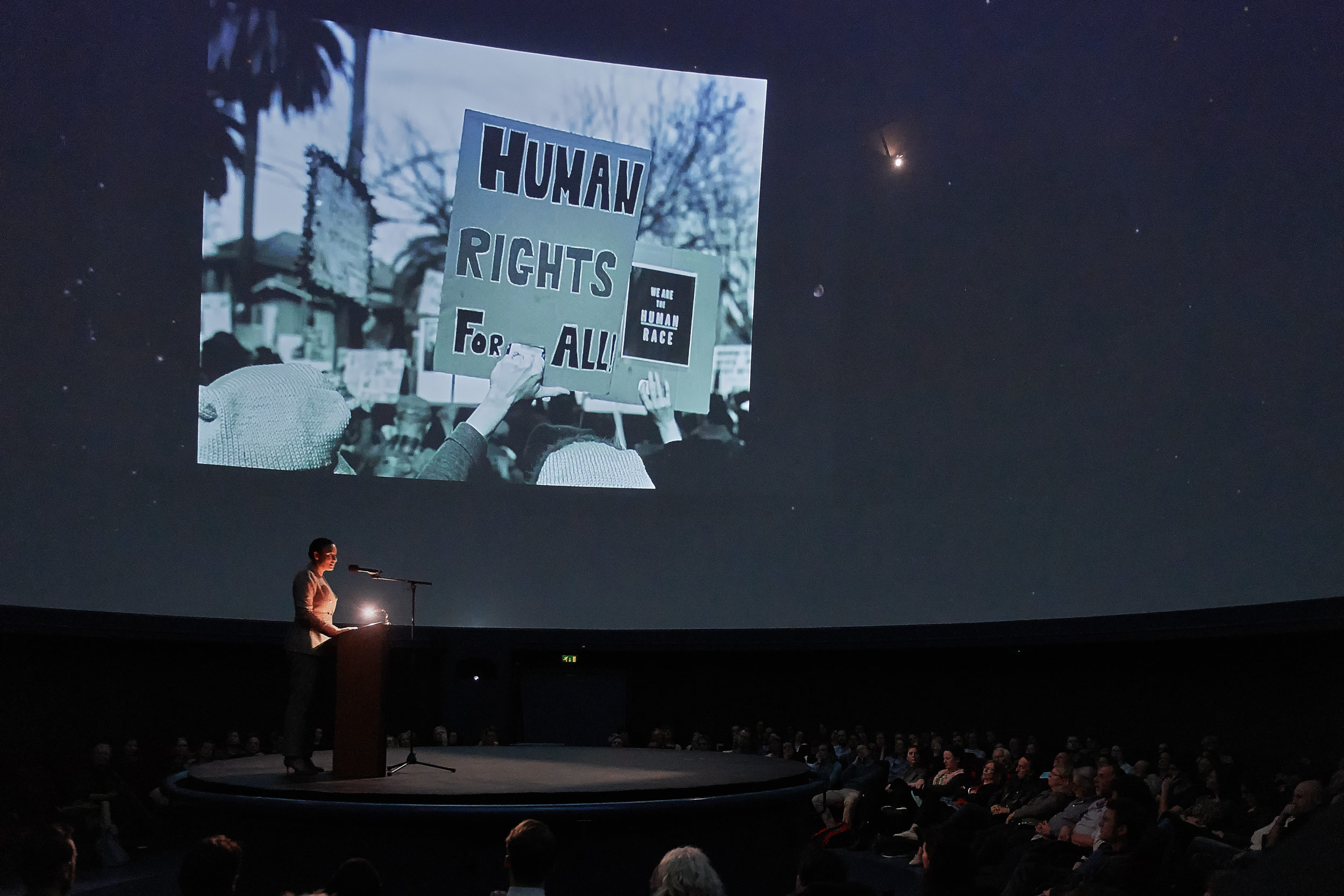 Nani Jansen Reventlow delivering the Godwin Lecture in 2019. Photo: Jeroen Mooijman (CC BY-NC-SA 4.0)